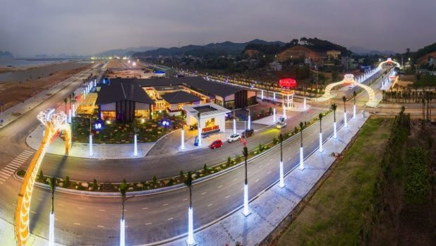 Nhà hàng hồng hạnh phương đông vân đồn
